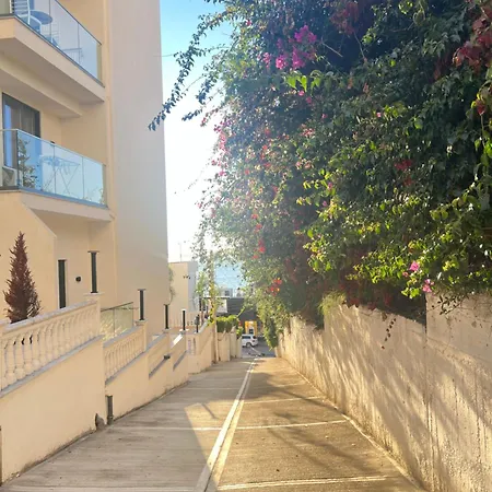 Apartment Casa Blanca Beachfront