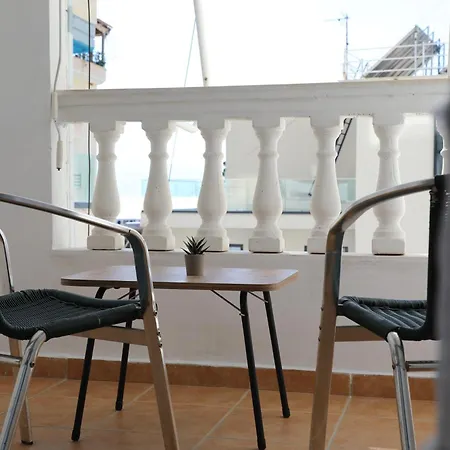 Casa Blanca Beachfront Apartment *